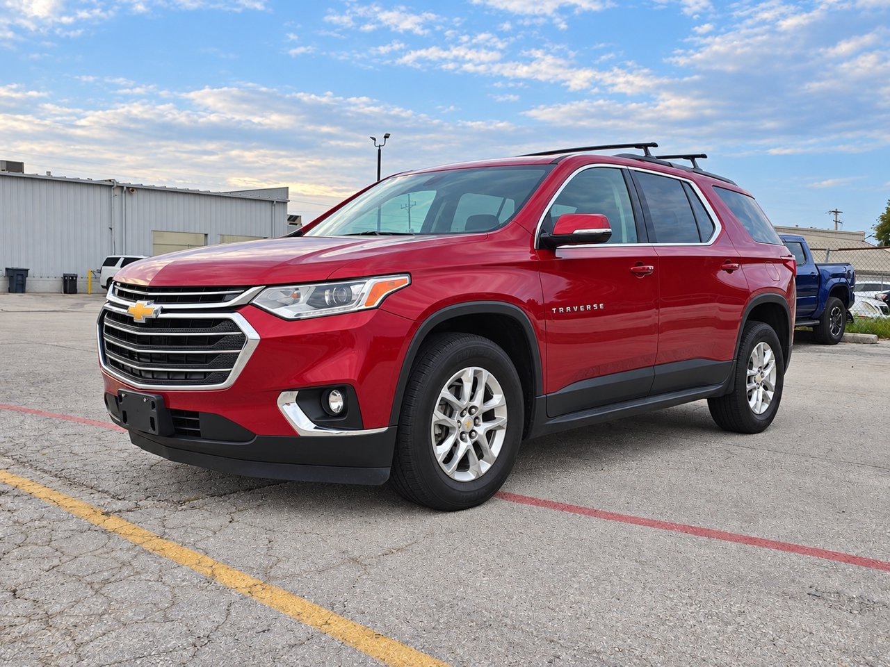 Certified 2019 Chevrolet Traverse LT FWD image 3