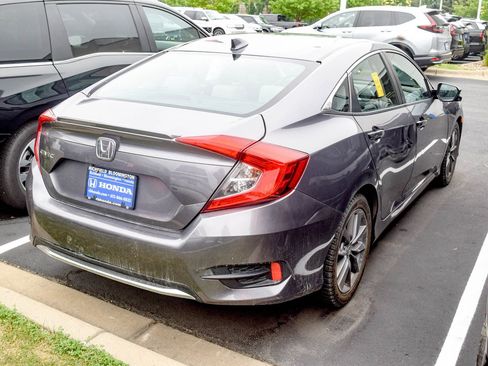 Used 2019 Honda Civic EX image 5