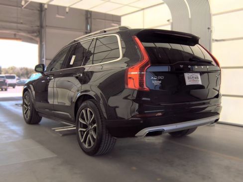 Used 2019 Volvo XC90 T6 Momentum w/ Protection Package Premier AWD/4WD image 4