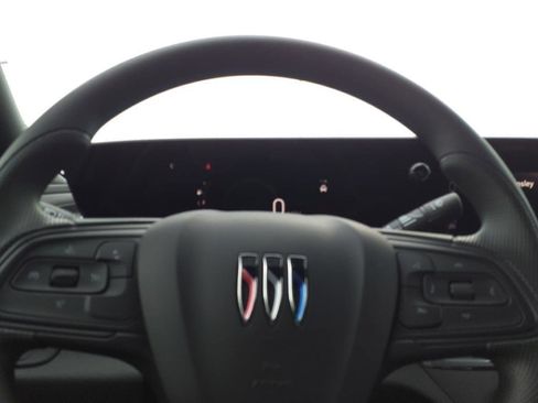 Certified 2024 Buick Envista Preferred w/ Convenience II Package image 13