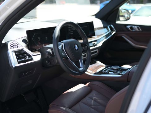 Used 2025 BMW X5 xDrive40i image 6