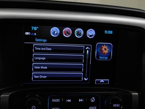 Used 2018 GMC Sierra 2500 SLE w/ HD SLE Preferred Plus Package AWD/4WD image 66