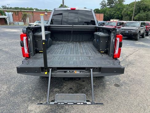 Used 2024 Ford F250 Platinum w/ FX4 Off-Road Package AWD/4WD image 8
