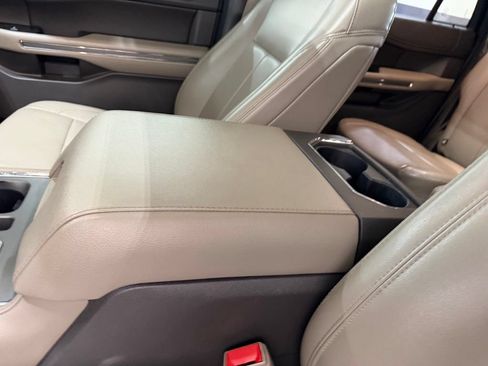 Used 2021 Ford Expedition Max XLT RWD image 30