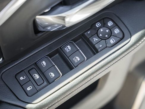 New 2026 RAM 2500 Laramie AWD/4WD image 45