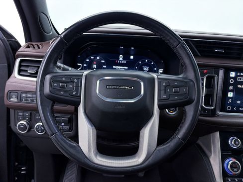 Used 2022 GMC Yukon XL Denali w/ Denali Premium Package AWD/4WD image 32