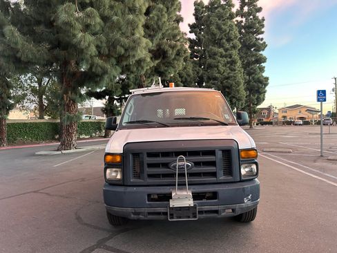 Used 2013 Ford E-150 and Econoline 150 image 8