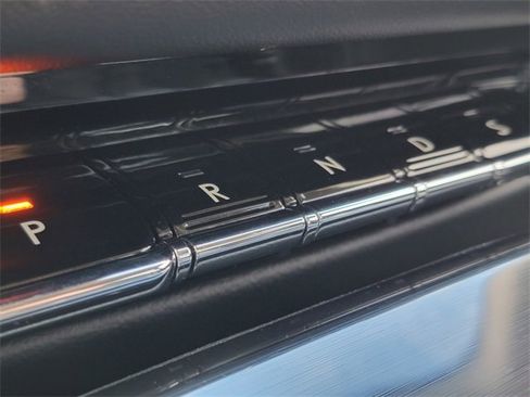 Certified 2022 Lincoln Nautilus Reserve image 30