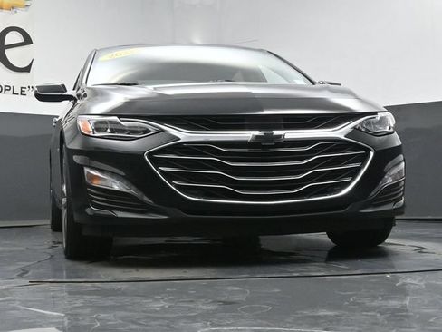 Used 2022 Chevrolet Malibu Premier FWD image 3