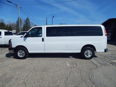 Used 2017 Chevrolet Express 3500 LT w/ LT Preferred Equipment Group image 1