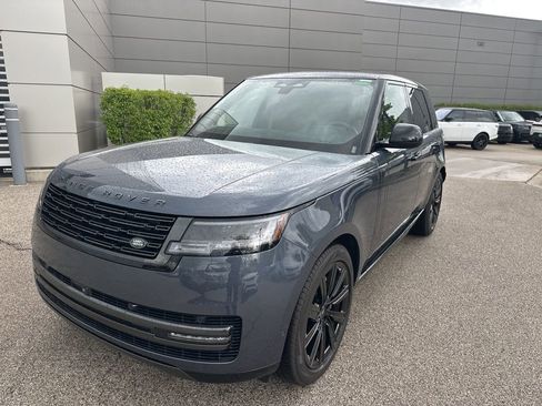 Used 2025 Land Rover Range Rover SE AWD/4WD image 1