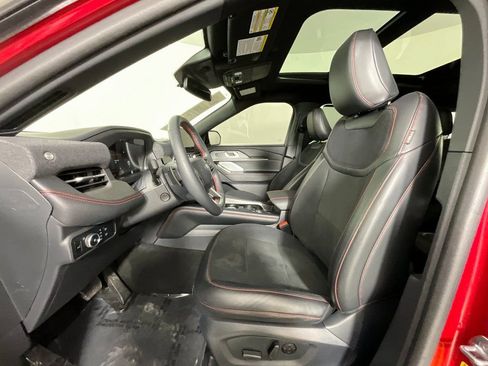 Used 2025 Ford Explorer ST image 16