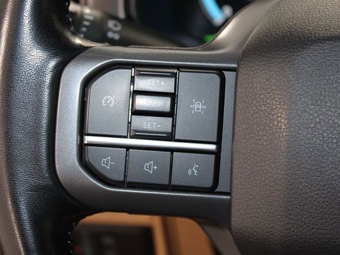 Used 2021 Ford F150 Lariat w/ Trailer Tow Package AWD/4WD image 37