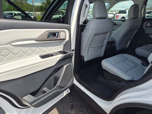 New 2026 Ford Explorer Platinum AWD/4WD image 28