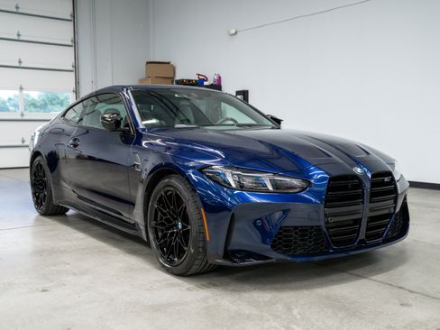 Used 2026 BMW M4 Competition w/ Executive Package RWD image 3