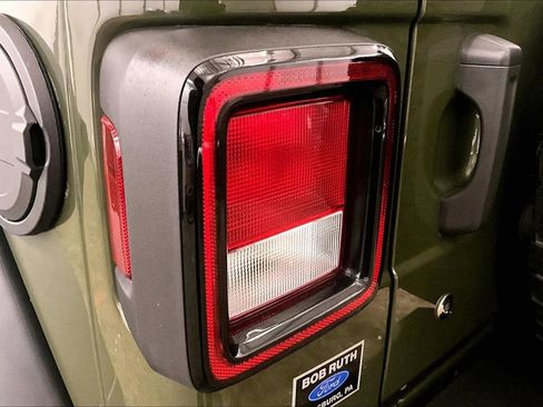 Used 2023 Jeep Wrangler Sport image 28