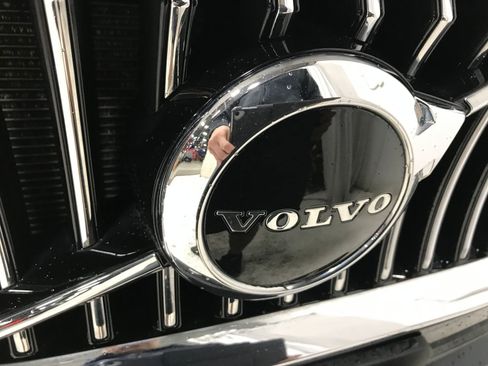 Used 2022 Volvo XC90 T5 Momentum w/ Climate Package AWD/4WD image 27