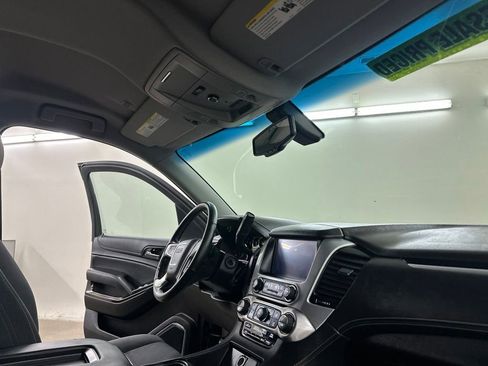 Used 2017 GMC Yukon XL SLE w/ SLE Value Package RWD image 16