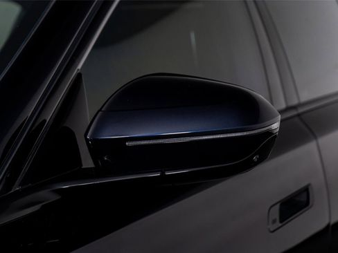 Used 2024 BMW 760i xDrive 760i xDrive image 25