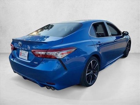 Used 2018 Toyota Camry XSE image 5