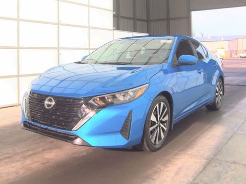 Used 2024 Nissan Sentra SV w/ SV Premium Package FWD image 2