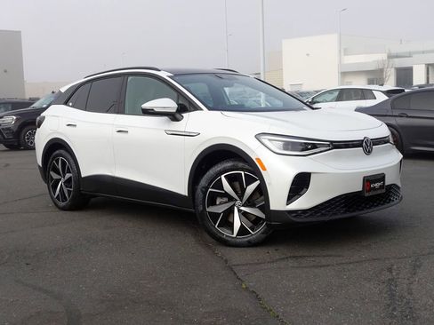 Used 2023 Volkswagen ID.4 S image 4