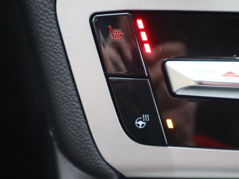 Used 2023 Ford Explorer XLT w/ Equipment Group 202A image 25