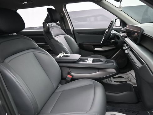 Used 2024 Kia EV9 Light Long Range image 43