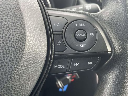 Used 2022 Toyota RAV4 LE image 28