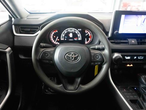 Used 2024 Toyota RAV4 LE AWD/4WD image 22