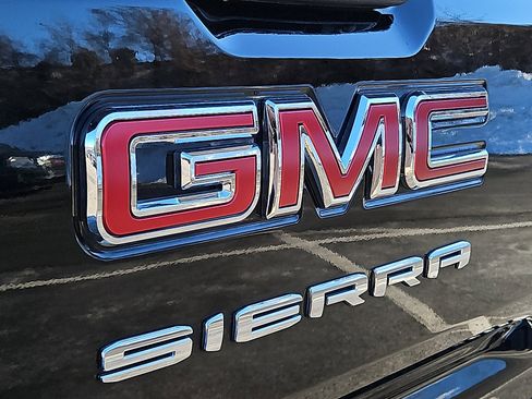 Certified 2023 GMC Sierra 1500 SLE image 30