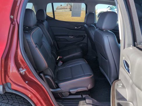 Used 2023 GMC Acadia AT4 w/ Technology Package image 28