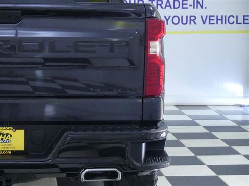 Used 2022 Chevrolet Silverado 1500 Custom Trail Boss w/ LPO, Dark Essentials Package image 29