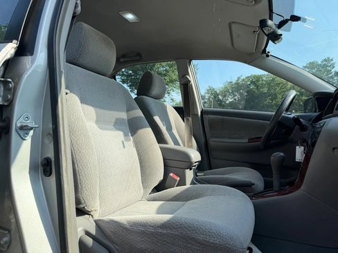 Used 2003 Toyota Corolla LE FWD image 13