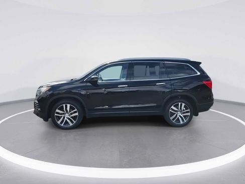 Used 2018 Honda Pilot Touring image 5