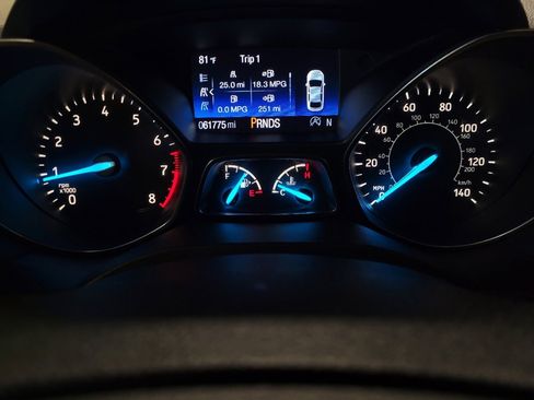 Used 2018 Ford Escape SE FWD image 23
