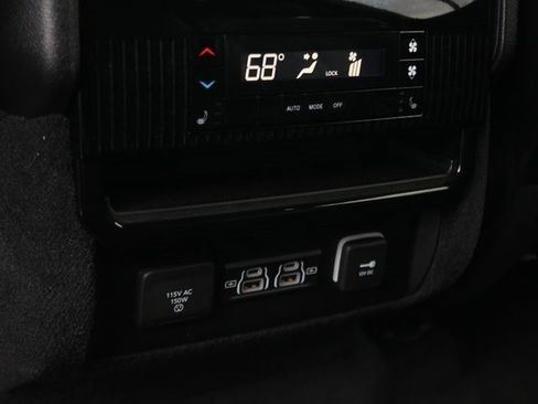 Used 2022 Jeep Wagoneer Series III image 26