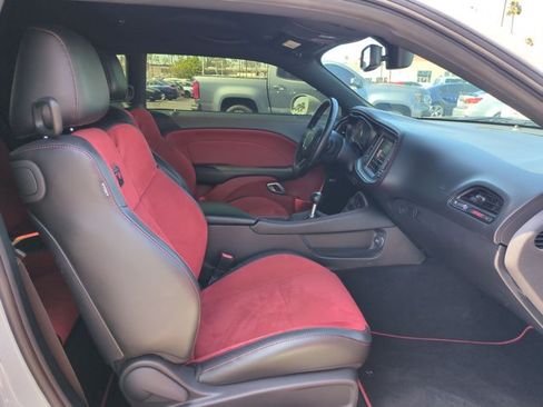 Used 2022 Dodge Challenger R/T Scat Pack RWD image 19