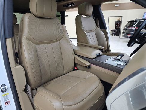 Used 2025 Land Rover Range Rover SE AWD/4WD image 21