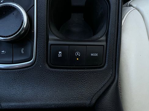 Used 2019 Cadillac XT4 Sport image 27