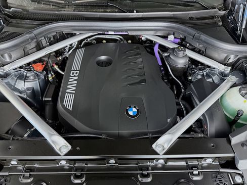 New 2026 BMW X5 xDrive40i w/ M Sport Package image 32