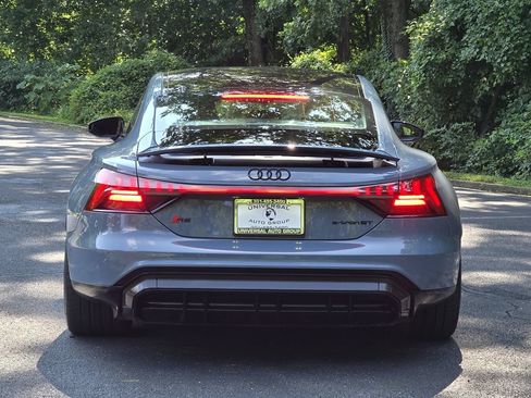 Used 2022 Audi RS e-tron GT w/ Carbon Performance Package AWD/4WD image 5