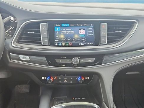 Used 2023 Buick Enclave Essence w/ Experience Buick Package image 10