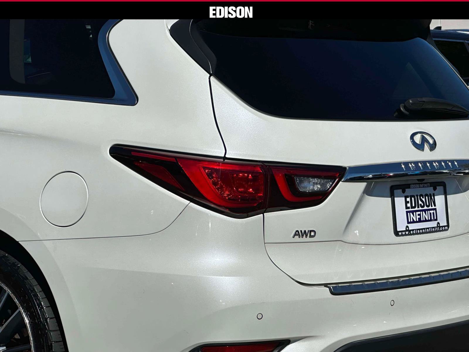 Used 2019 INFINITI QX60 Luxe w/ Sensory Package AWD/4WD image 8