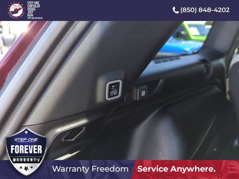 Used 2025 Jeep Grand Cherokee Limited w/ Trailer Tow Package AWD/4WD image 29