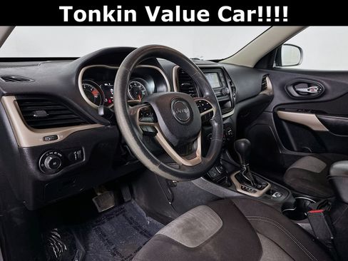 Used 2018 Jeep Cherokee Latitude image 10