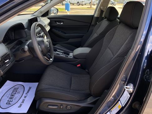 Used 2025 Honda Accord SE image 10