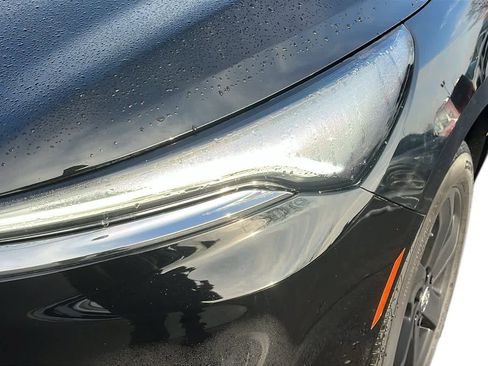 Used 2023 Buick Enclave Essence w/ Experience Buick Package image 7