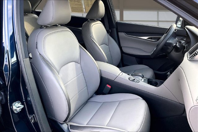 Used 2024 INFINITI QX50 Luxe FWD image 7