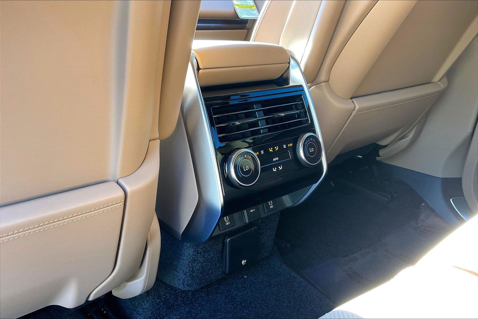 New 2027 Land Rover Range Rover SE AWD/4WD image 25
